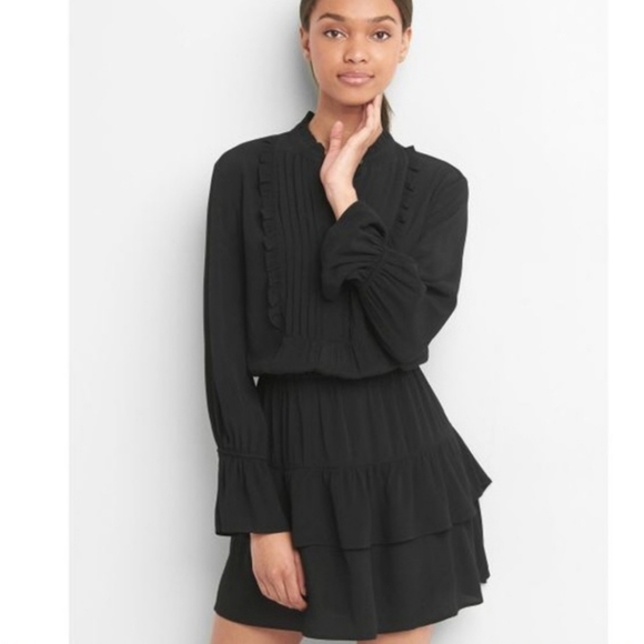 Gap Long Sleeve Ruffle Pintuck 